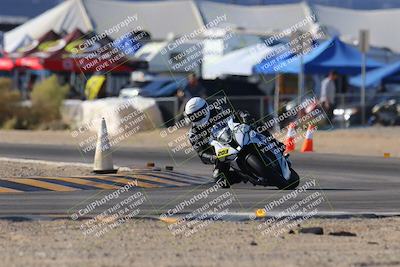 media/Dec-17-2023-CVMA (Sun) [[bf0c04832d]]/Race 2 Amateur Supersport Open/